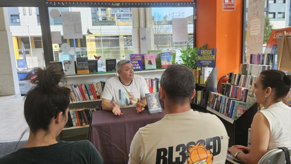 Presentación en MIOL Navia - encuentro con lectores